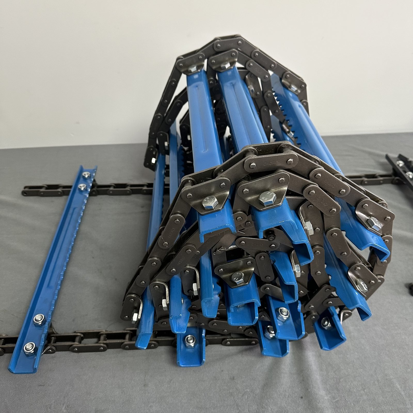 Feeder Chain Assemblies - LEVON Machinery