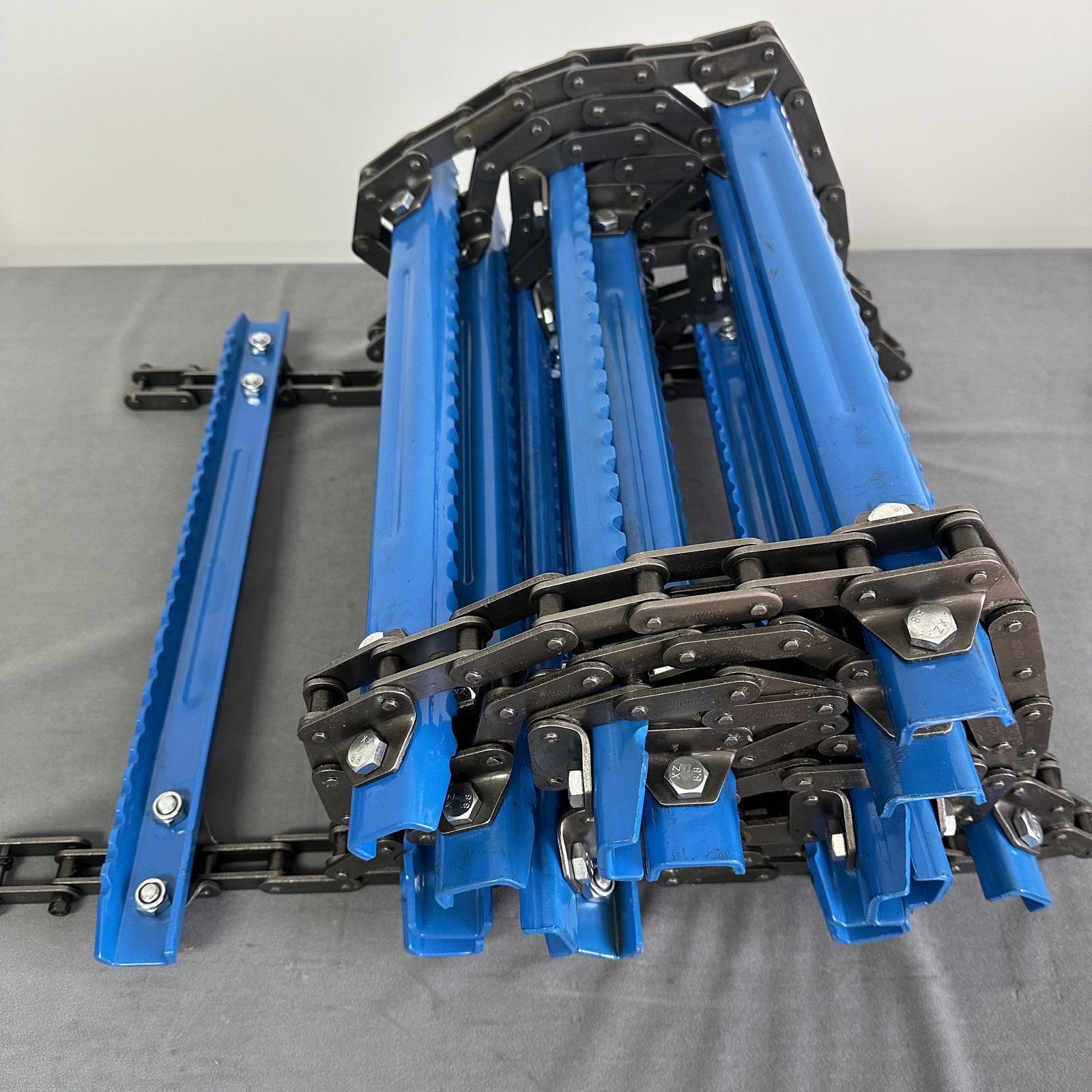 Feeder Chain Assemblies - LEVON Machinery