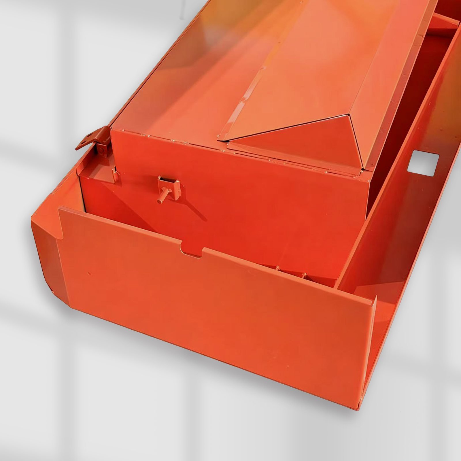 Combine Harvester Side Panels - LEVON Machinery